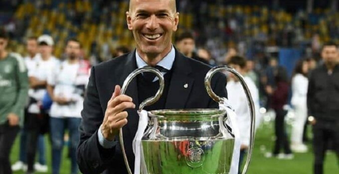 HLV Zinedine Zidane sẽ không thay thế Mauricio Pochettino trong mùa giải 2021 – 2022